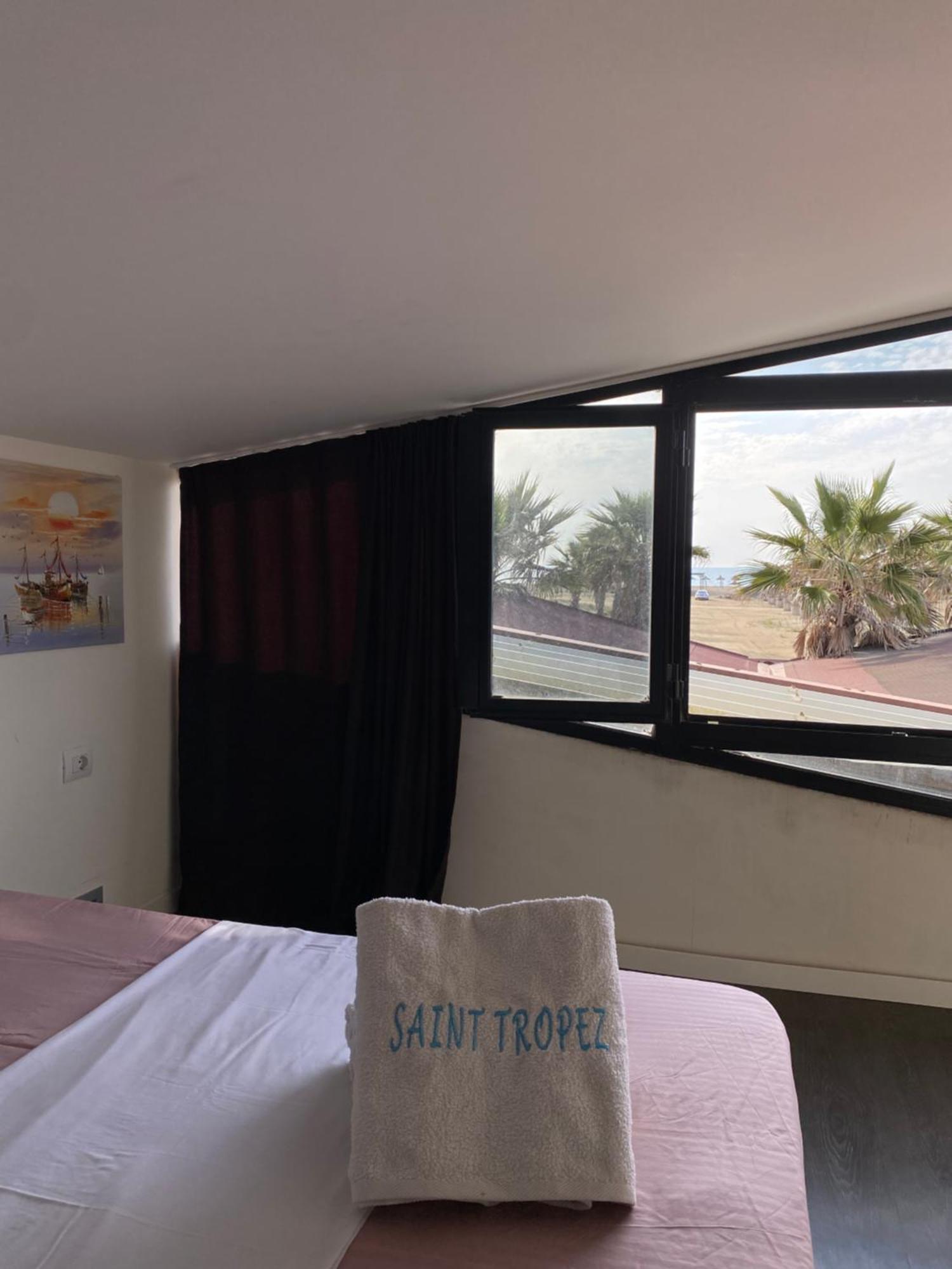 Saint Tropez Durres Bisht Kamez