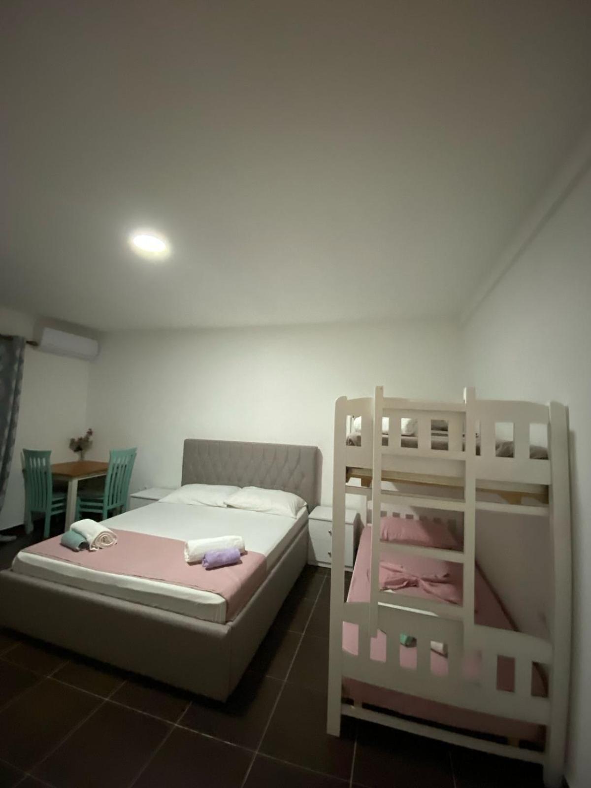 Hotel Saint Tropez Durres Bisht Kamez